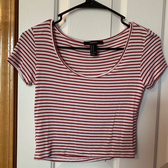 medium red and with Forever 21 crop top - Picture 1 of 3